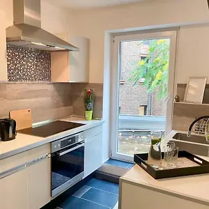 Apartment 4-6 Personen In Zentrum, Köln